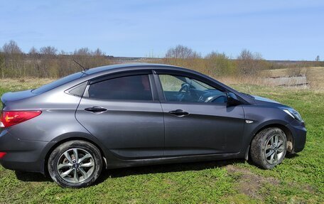 Hyundai Solaris II рестайлинг, 2013 год, 620 000 рублей, 5 фотография
