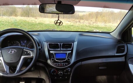 Hyundai Solaris II рестайлинг, 2013 год, 620 000 рублей, 6 фотография