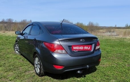 Hyundai Solaris II рестайлинг, 2013 год, 620 000 рублей, 4 фотография