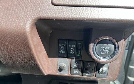 Toyota Roomy I, 2020 год, 1 220 000 рублей, 11 фотография