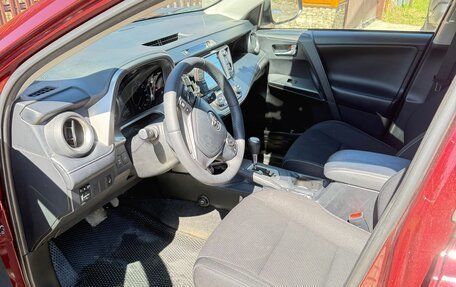 Toyota RAV4, 2017 год, 2 300 000 рублей, 6 фотография