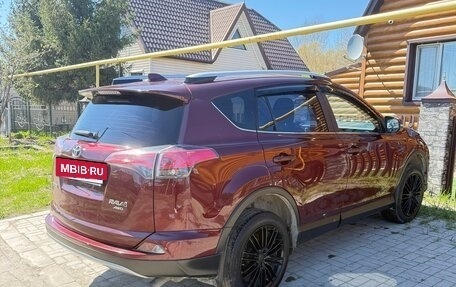 Toyota RAV4, 2017 год, 2 300 000 рублей, 3 фотография