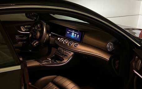 Mercedes-Benz E-Класс, 2021 год, 5 400 000 рублей, 4 фотография