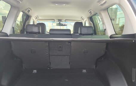 Toyota Land Cruiser Prado 150 рестайлинг 2, 2013 год, 6 000 000 рублей, 9 фотография