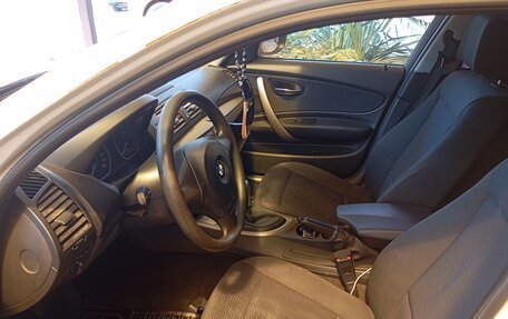 BMW 1 серия, 2011 год, 900 000 рублей, 4 фотография