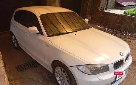 BMW 1 серия, 2011 год, 900 000 рублей, 2 фотография