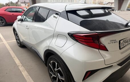 Toyota C-HR I рестайлинг, 2019 год, 3 300 000 рублей, 4 фотография