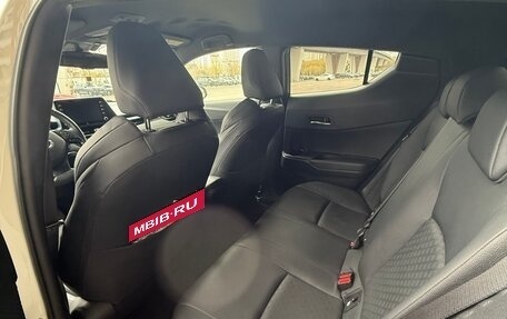 Toyota C-HR I рестайлинг, 2019 год, 3 300 000 рублей, 7 фотография
