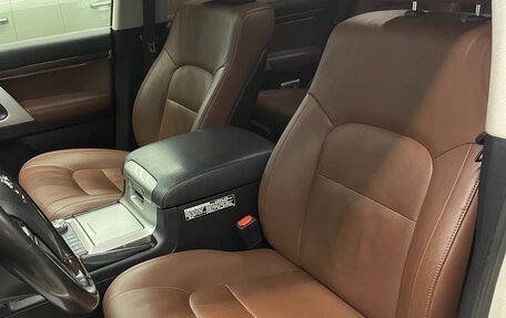 Toyota Land Cruiser 200, 2018 год, 8 600 000 рублей, 9 фотография