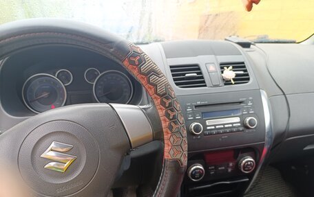 Suzuki SX4 II рестайлинг, 2010 год, 1 000 000 рублей, 1 фотография
