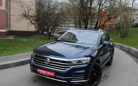 Volkswagen Touareg III, 2018 год, 5 450 000 рублей, 1 фотография
