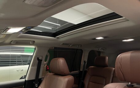 Toyota Land Cruiser 200, 2018 год, 8 600 000 рублей, 17 фотография
