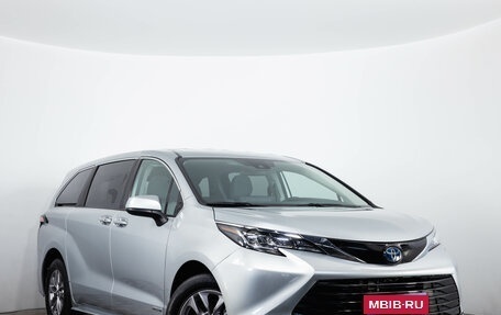 Toyota Sienna, 2021 год, 4 299 000 рублей, 1 фотография