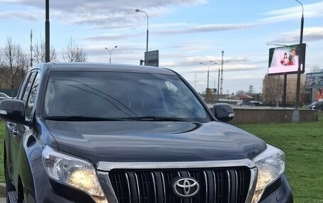 Toyota Land Cruiser Prado 150 рестайлинг 2, 2016 год, 4 700 000 рублей, 2 фотография