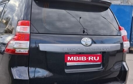 Toyota Land Cruiser Prado 150 рестайлинг 2, 2016 год, 4 700 000 рублей, 10 фотография
