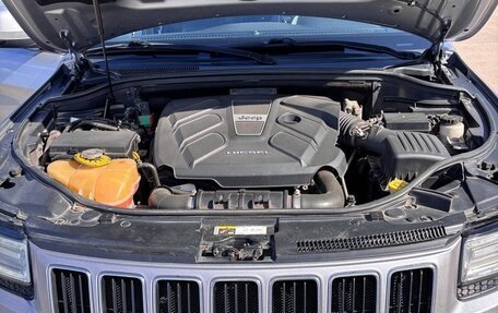Jeep Grand Cherokee, 2013 год, 2 200 000 рублей, 25 фотография