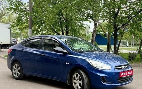 Hyundai Solaris II рестайлинг, 2011 год, 580 000 рублей, 5 фотография