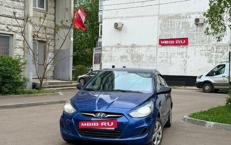 Hyundai Solaris II рестайлинг, 2011 год, 580 000 рублей, 3 фотография