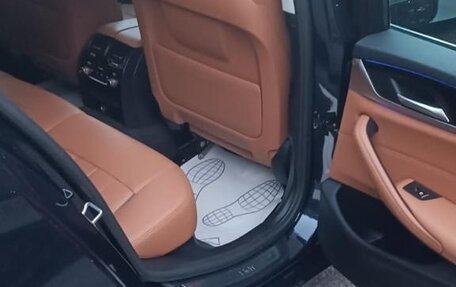 BMW 5 серия, 2020 год, 2 400 000 рублей, 4 фотография