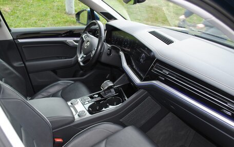 Volkswagen Touareg III, 2018 год, 5 450 000 рублей, 8 фотография