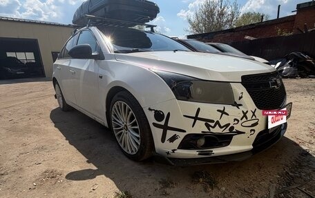 Chevrolet Cruze II, 2010 год, 590 000 рублей, 4 фотография