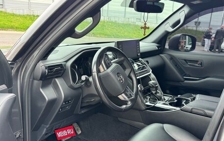 Toyota Land Cruiser, 2022 год, 8 600 000 рублей, 6 фотография