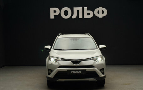 Toyota RAV4, 2017 год, 2 700 000 рублей, 2 фотография