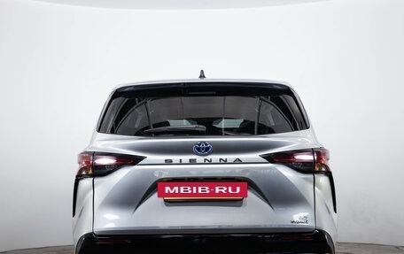 Toyota Sienna, 2021 год, 4 299 000 рублей, 6 фотография