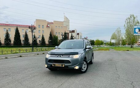 Mitsubishi Outlander III рестайлинг 3, 2012 год, 1 399 999 рублей, 1 фотография