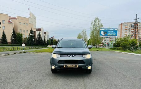 Mitsubishi Outlander III рестайлинг 3, 2012 год, 1 399 999 рублей, 3 фотография