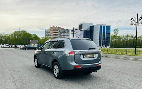 Mitsubishi Outlander III рестайлинг 3, 2012 год, 1 399 999 рублей, 8 фотография
