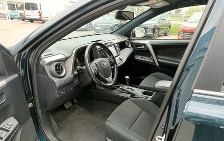 Toyota RAV4, 2019 год, 2 690 000 рублей, 10 фотография