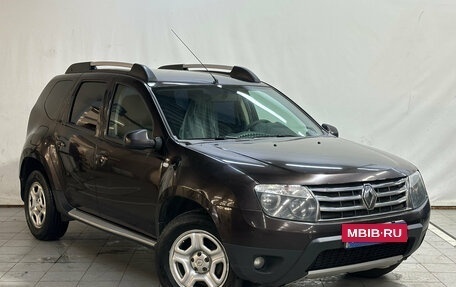 Renault Duster I рестайлинг, 2014 год, 830 000 рублей, 2 фотография