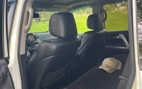 Toyota Land Cruiser 200, 2013 год, 4 333 000 рублей, 10 фотография