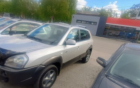Hyundai Tucson III, 2006 год, 900 000 рублей, 2 фотография