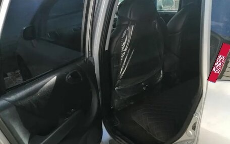 Honda Fit III, 2002 год, 350 000 рублей, 12 фотография