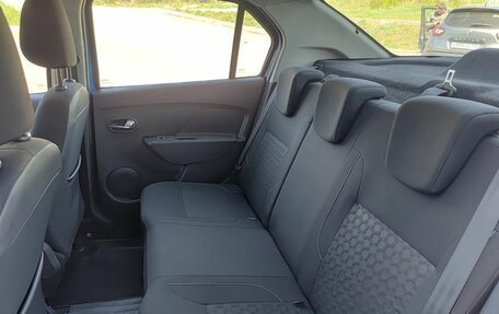 Renault Logan II, 2015 год, 859 800 рублей, 15 фотография