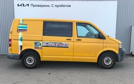 Volkswagen Transporter T5 рестайлинг, 2006 год, 850 000 рублей, 4 фотография