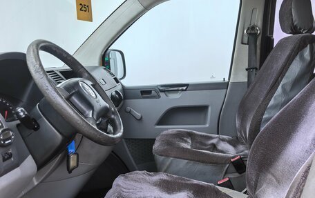 Volkswagen Transporter T5 рестайлинг, 2006 год, 850 000 рублей, 9 фотография