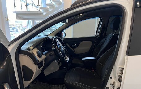 Renault Logan II, 2019 год, 1 040 000 рублей, 16 фотография