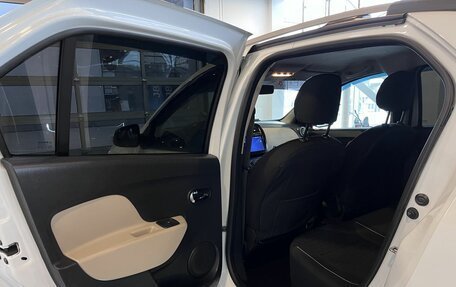 Renault Logan II, 2019 год, 1 040 000 рублей, 25 фотография