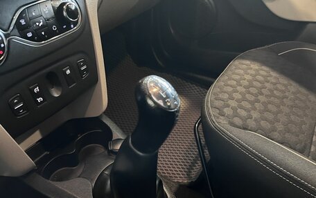 Renault Logan II, 2019 год, 1 040 000 рублей, 31 фотография