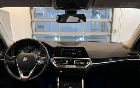 BMW 3 серия, 2021 год, 3 200 000 рублей, 9 фотография