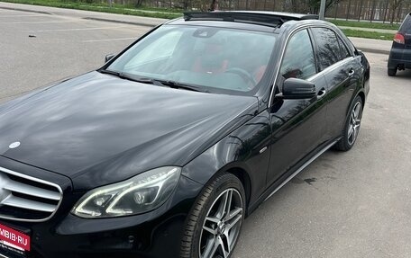 Mercedes-Benz E-Класс, 2015 год, 2 100 000 рублей, 3 фотография