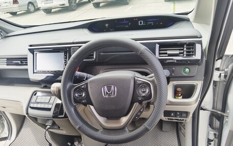 Honda Stepwgn IV, 2017 год, 1 720 000 рублей, 15 фотография