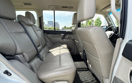 Mitsubishi Pajero IV, 2014 год, 3 200 000 рублей, 14 фотография