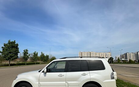 Mitsubishi Pajero IV, 2014 год, 3 200 000 рублей, 23 фотография