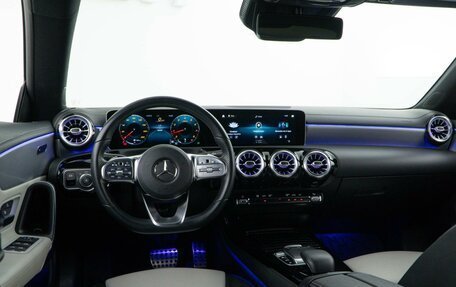 Mercedes-Benz CLA, 2019 год, 3 298 999 рублей, 6 фотография
