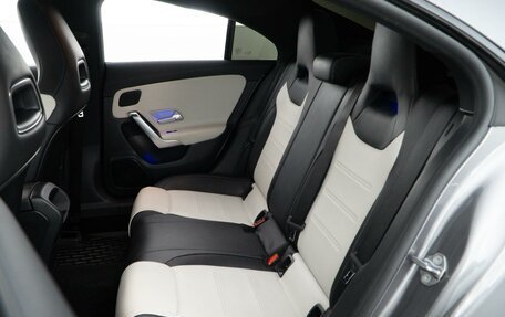Mercedes-Benz CLA, 2019 год, 3 298 999 рублей, 9 фотография