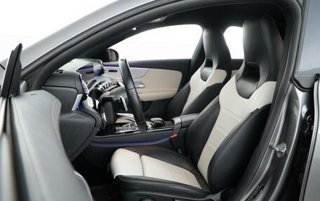 Mercedes-Benz CLA, 2019 год, 3 298 999 рублей, 10 фотография